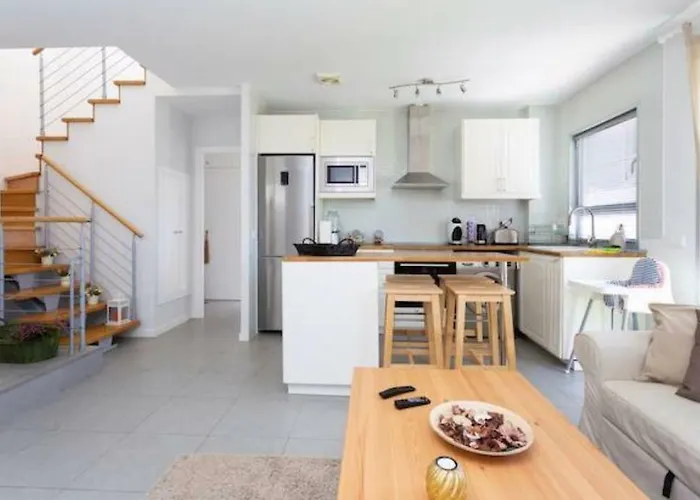 Sea View In With Pool & Private Parking Space 厄尔梅达诺