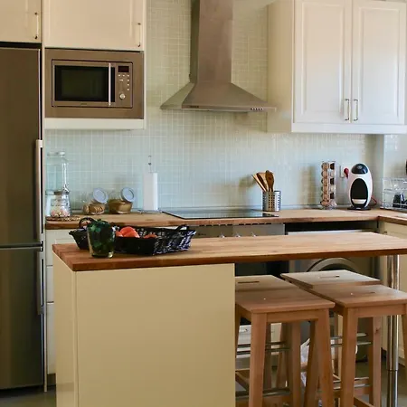 Apartman Sea View In With Pool & Private Parking Space