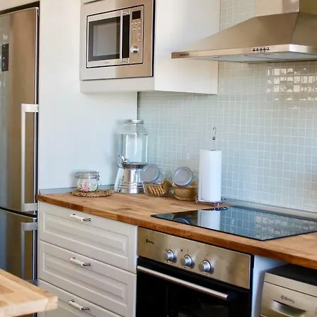 Daire Sea View In With Pool & Private Parking Space *