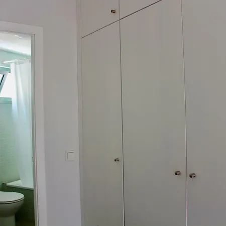 Apartament Sea View In With Pool & Private Parking Space