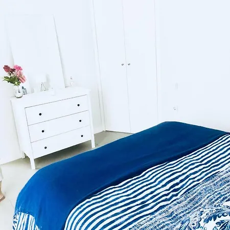 Sea View In With Pool & Private Parking Space