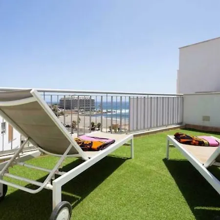 Sea View In With Pool & Private Parking Space