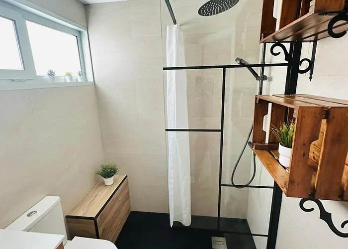 Apartmán Sea View In With Pool & Private Parking Space