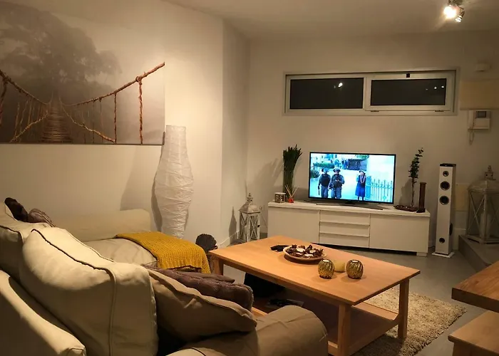 Sea View In With Pool & Private Parking Space Apartmán