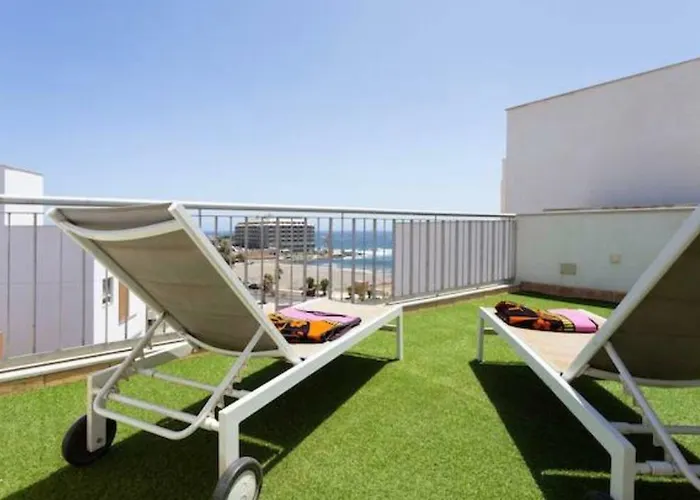 Sea View In With Pool & Private Parking Space